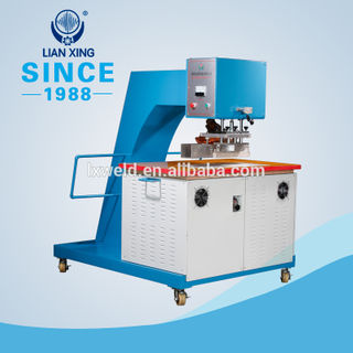 Moveable high frequency welding machine for tent