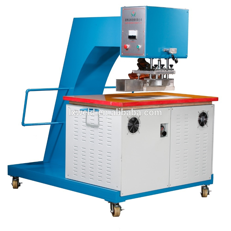 Moveable high frequency welding machine for tent